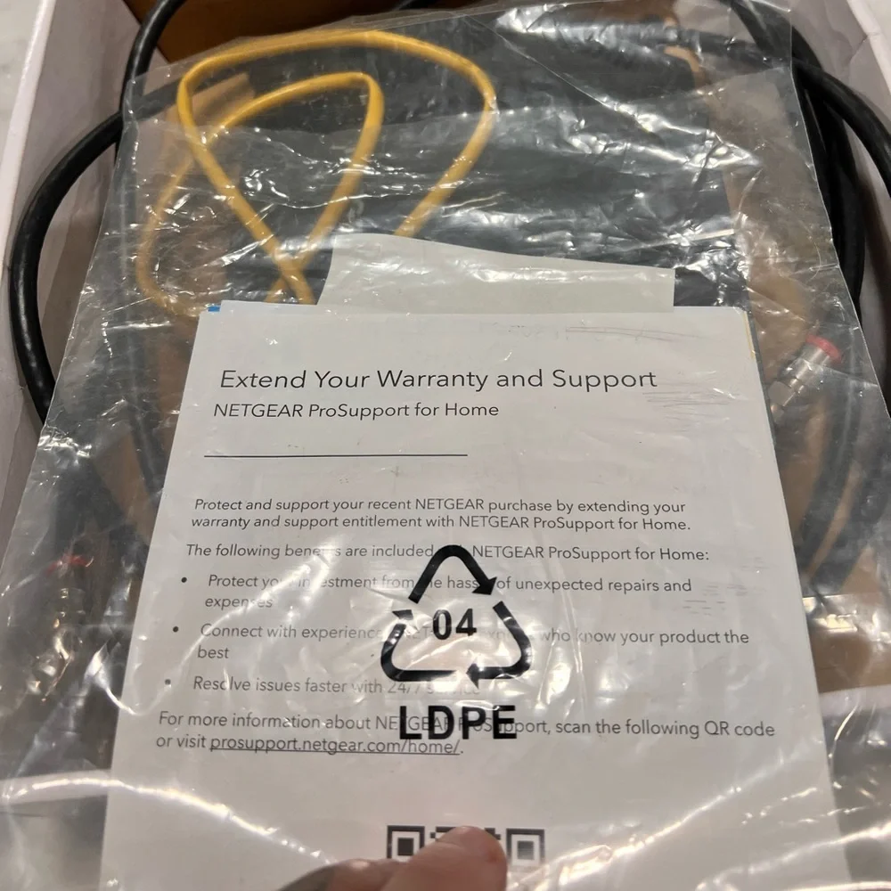 NetGear Wi-Fi Cable Modem Router - Picture 2 of 2